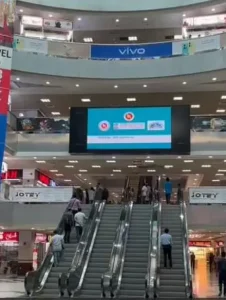 ChatGPT 开始测试广告，AI 平台竞争正式进入商业化深水区